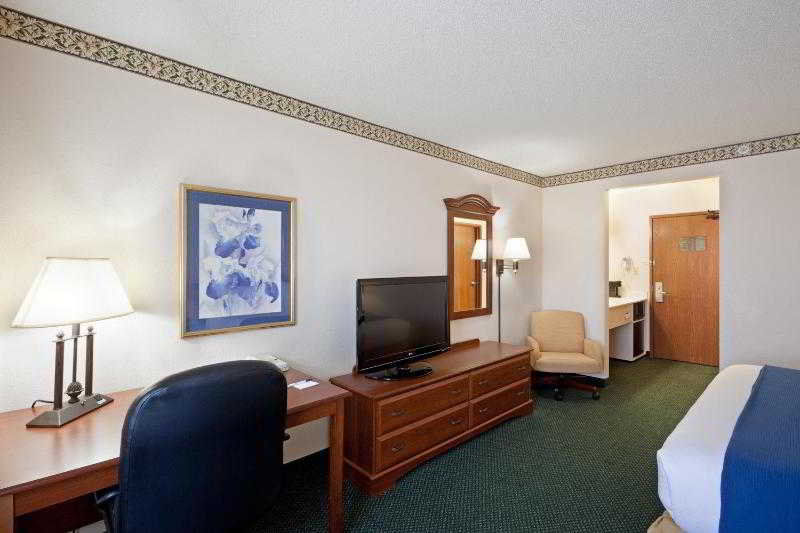 Holiday Inn Express Boston-Milford By Ihg Habitación foto