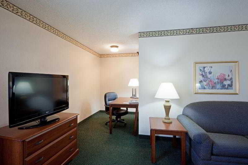 Holiday Inn Express Boston-Milford By Ihg Habitación foto