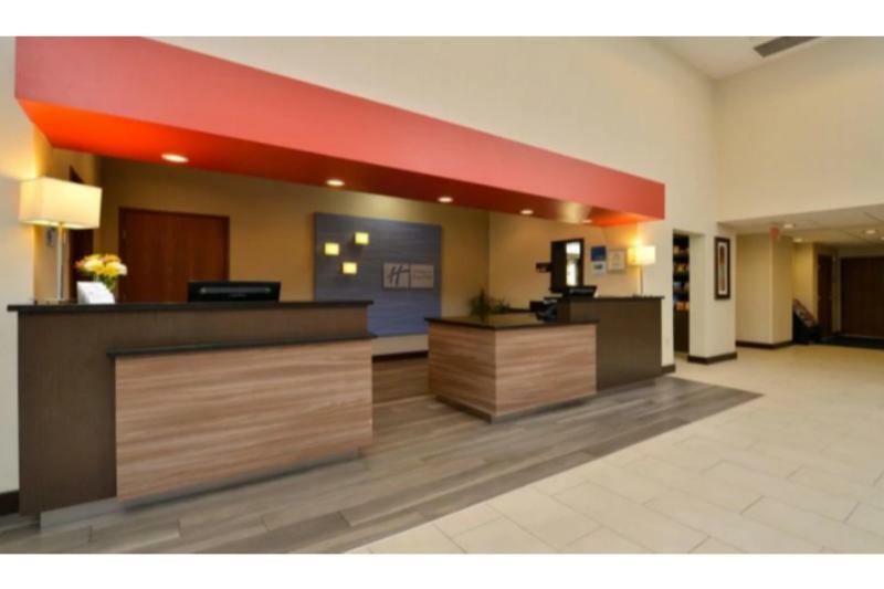 Holiday Inn Express Boston-Milford By Ihg Exterior foto